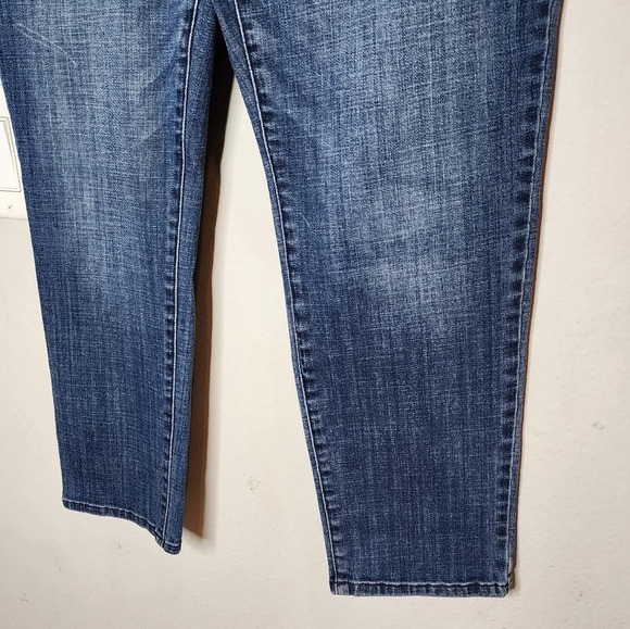 Chico's SO SLIMMING Girlfriend Slim Leg Ankle Jeans. Size 10P - Picture 6 of 16